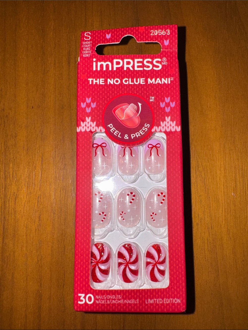 imPRESS Red Candy Cane & Bow Press-On Nail Set